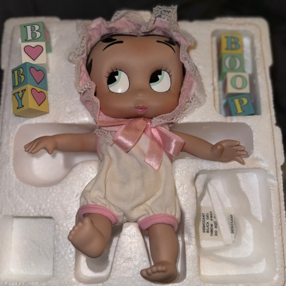 Vintage 1997 Danbury Mint "B Is For Boop" Baby Betty Boop Porcelain Doll